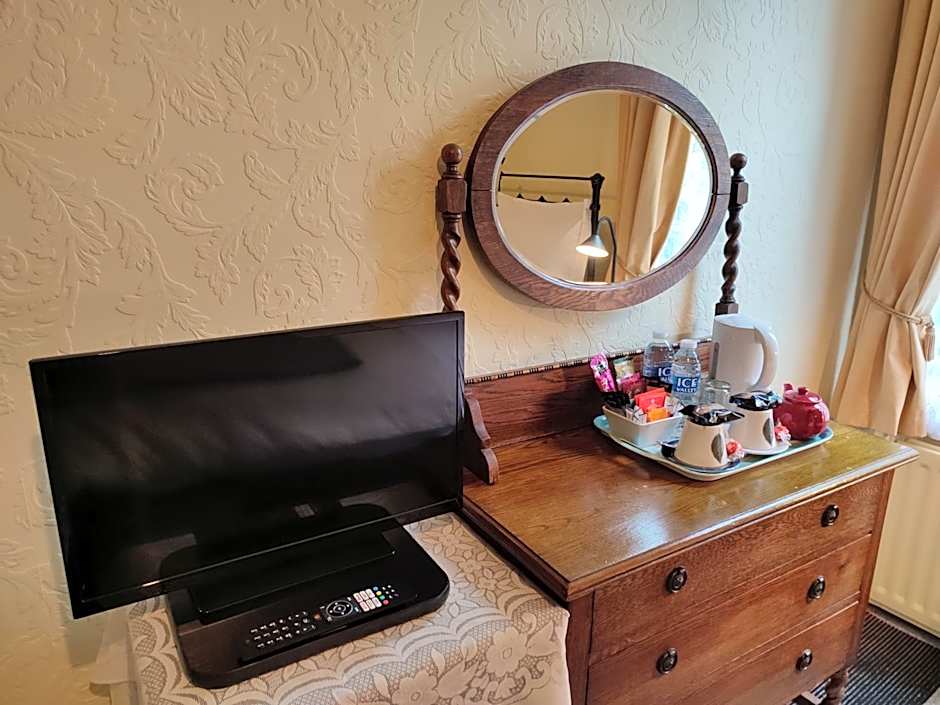 Anton Guest House Bed and Breakfast