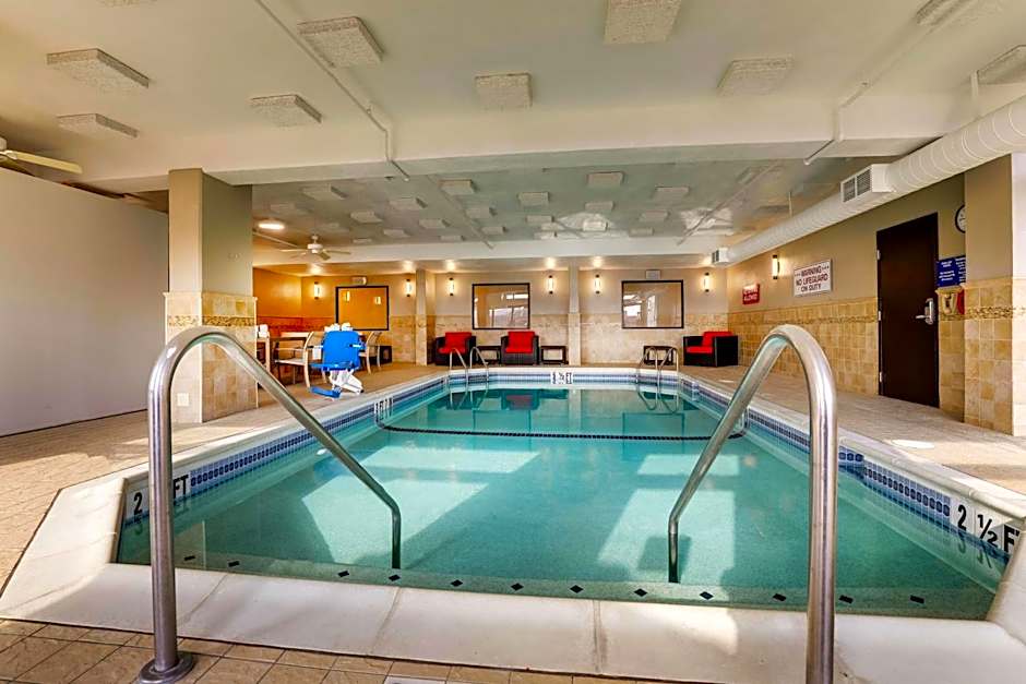 Drury Inn & Suites Marion