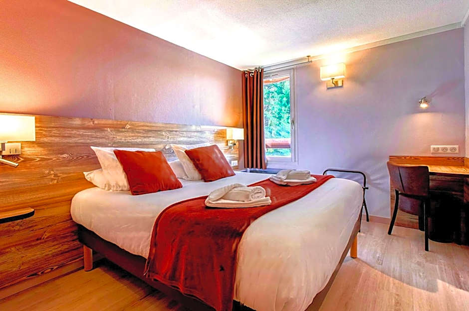 Brit Hotel Confort Pau Lons