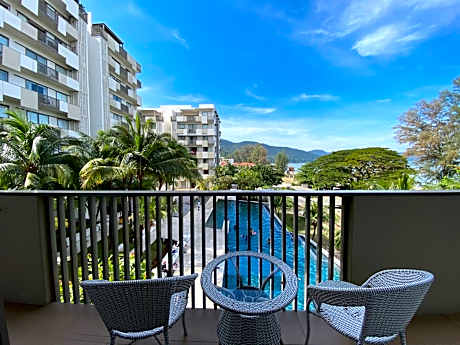 By The Sea@Side Seaview n swimming pool view #133A