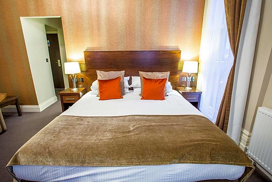 The Duke of Edinburgh Hotel & Bar