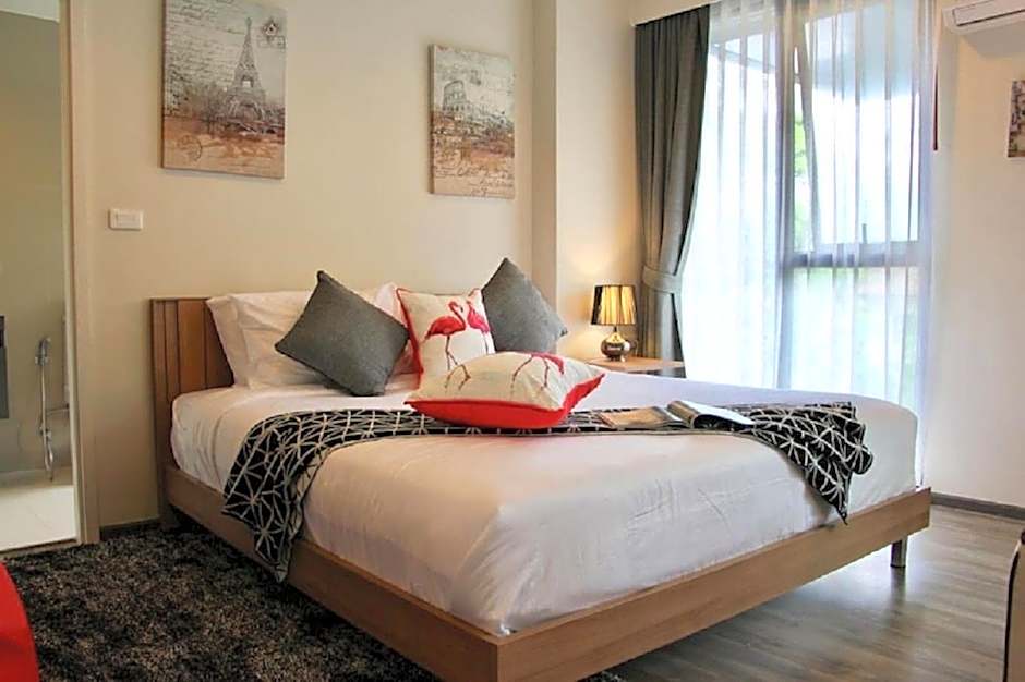 The Deck Patong by VIP