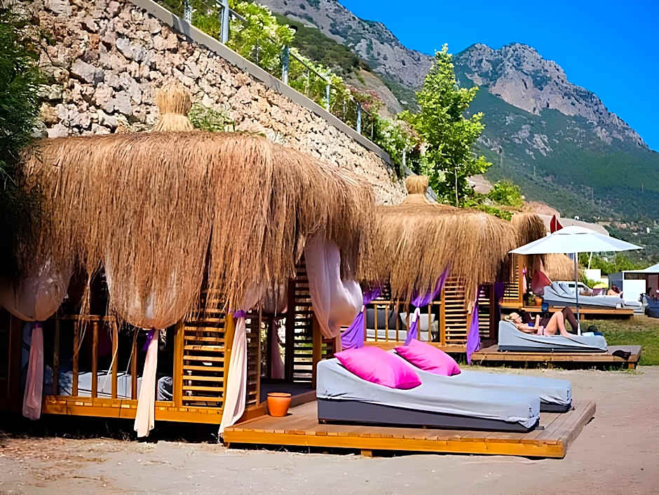 Doria Hotel & Yacht Club