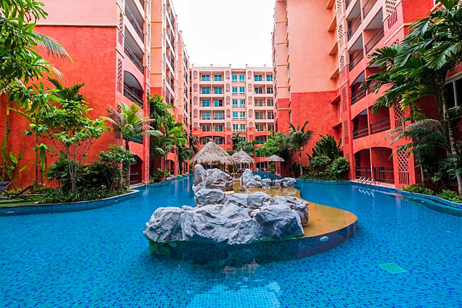Seven Sea Condo & Water Park Pattaya By the Sea