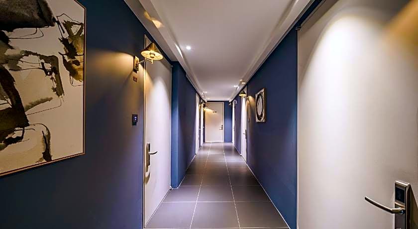 Daegu Suseong Brown Dot