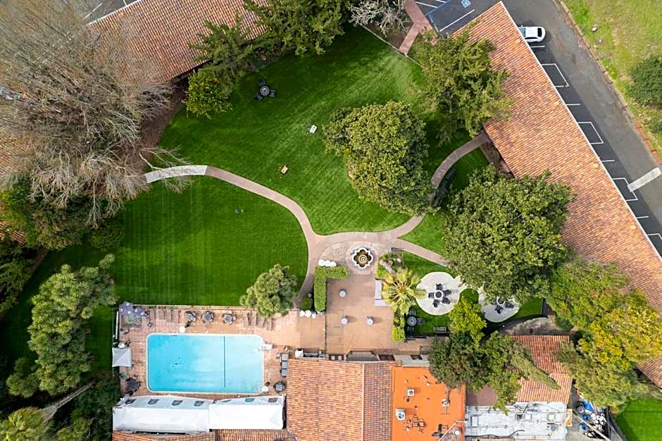 Inn Marin and Suites, an Ascend Collection Hotel