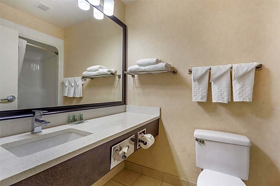 Best Western Cold Lake Inn