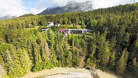 Hotel Garni Isarlodge Wiesenhof