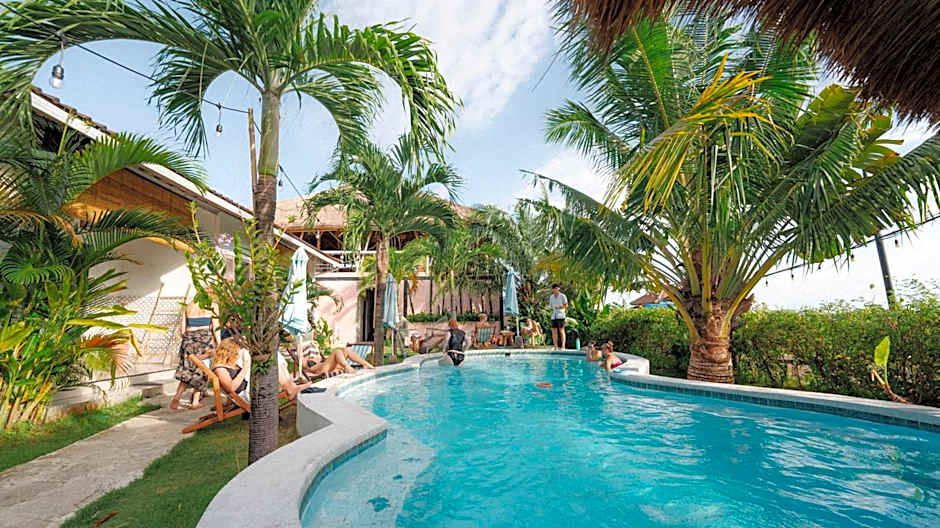 Clandestino Hostel Canggu