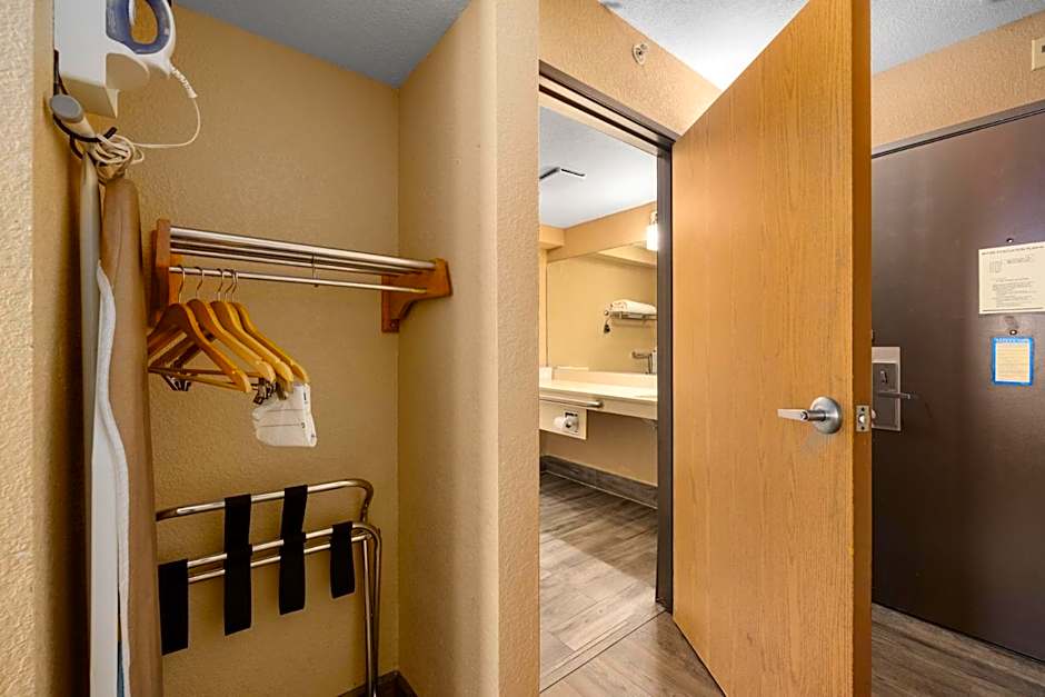 Ramada by Wyndham Portland