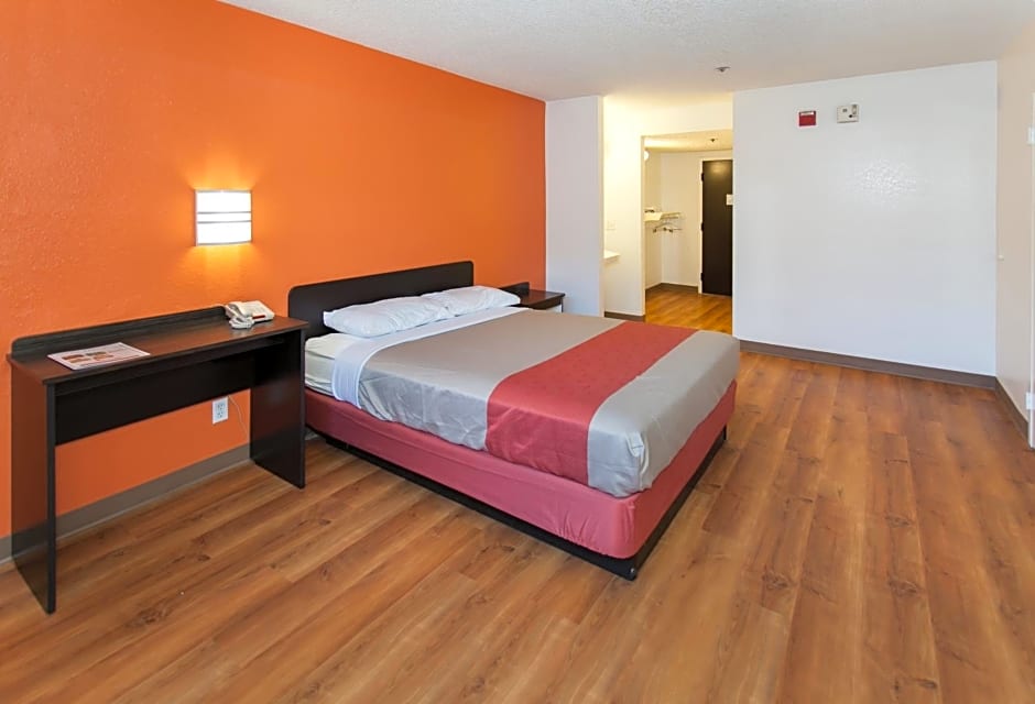 Motel 6-Los Angeles, CA - Los Angeles - LAX