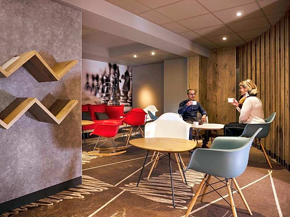 Ibis Arles