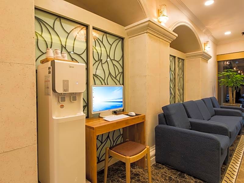 Elin Hotel