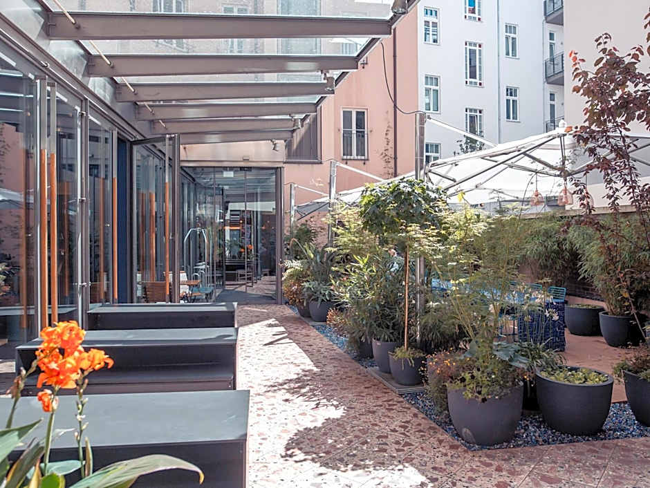 Hotel Bleibtreu Berlin by Golden Tulip