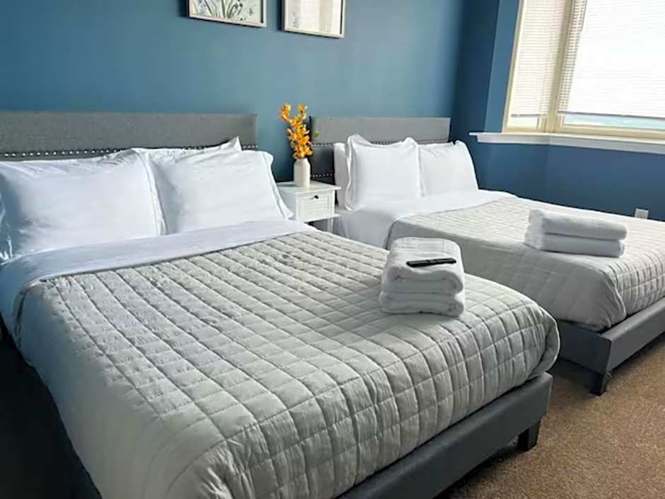 Elegant King Suite Metro DC