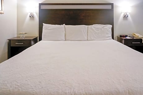 King Room - Disability Access/Non-Smoking