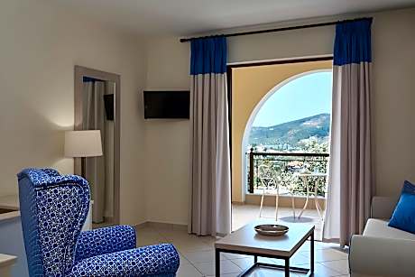 Three Bedroom Luxury Suite Seaview