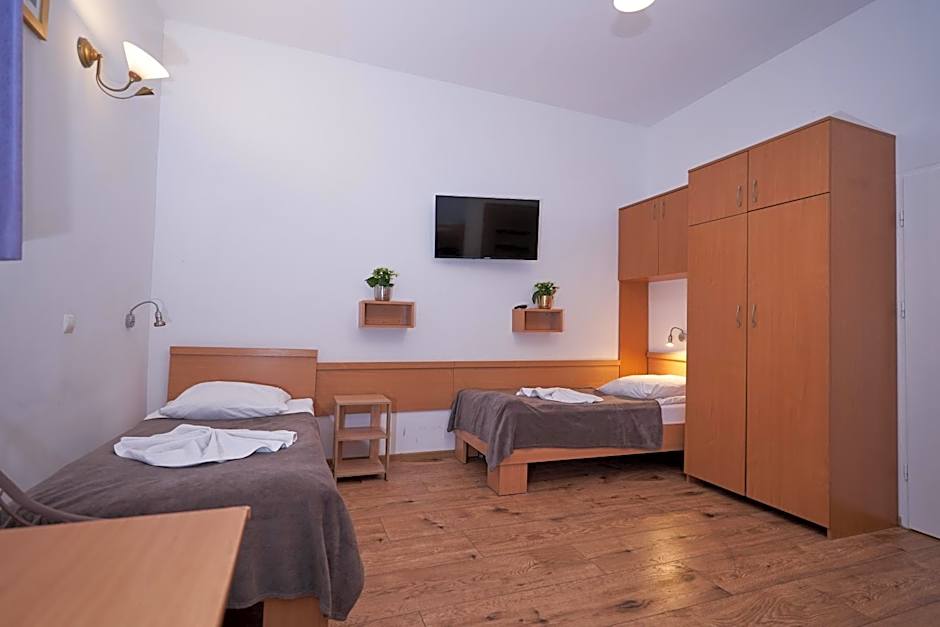 Hostel Evotel