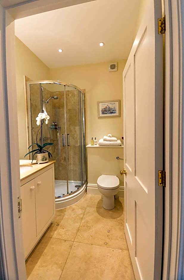 Overtown Manor Bed and Breakfast