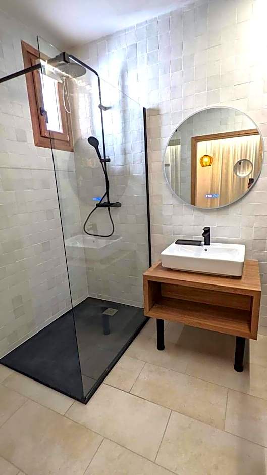 Intense Boutik-Hôtel