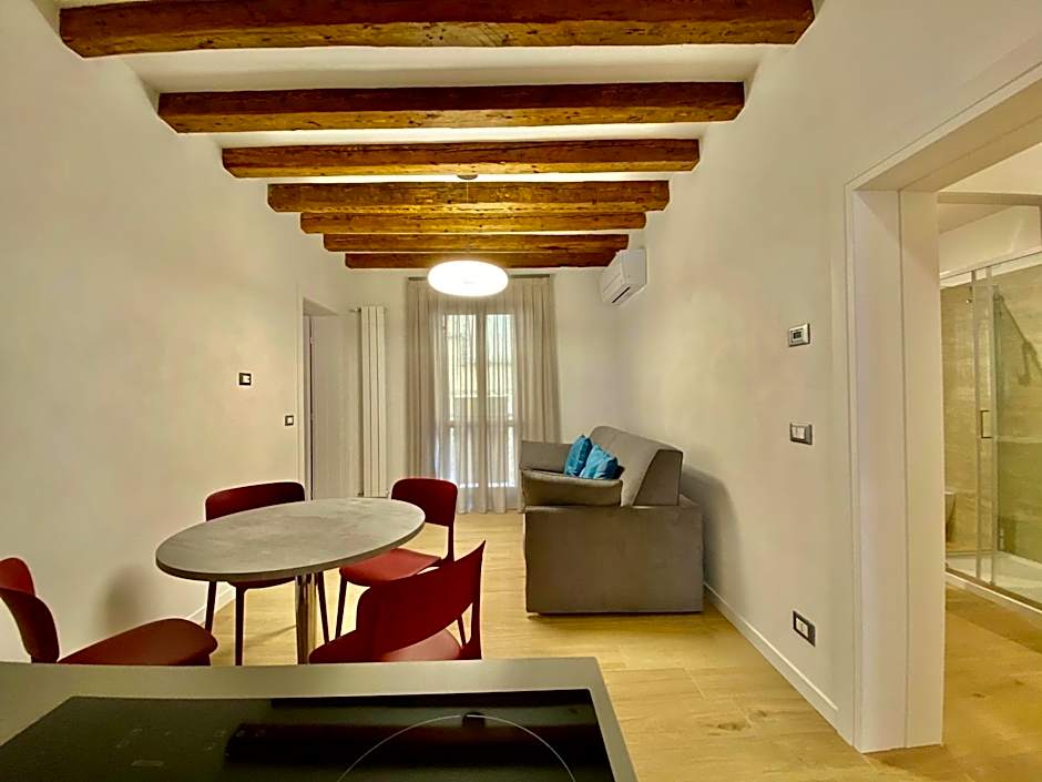 Suite House 4343 apartments