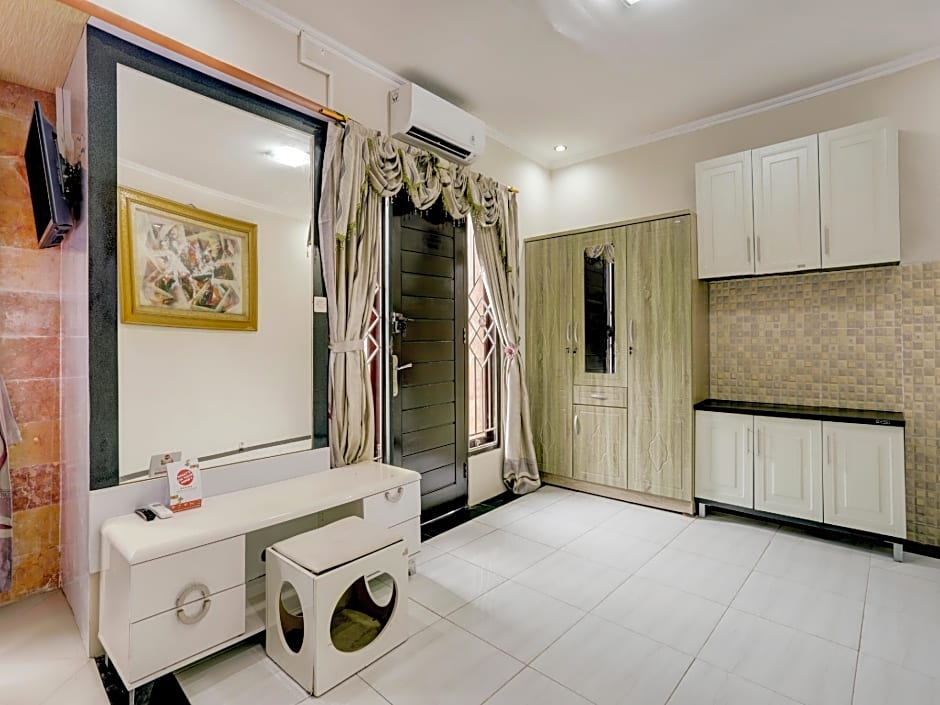 OYO 90131 Liberty Guest House