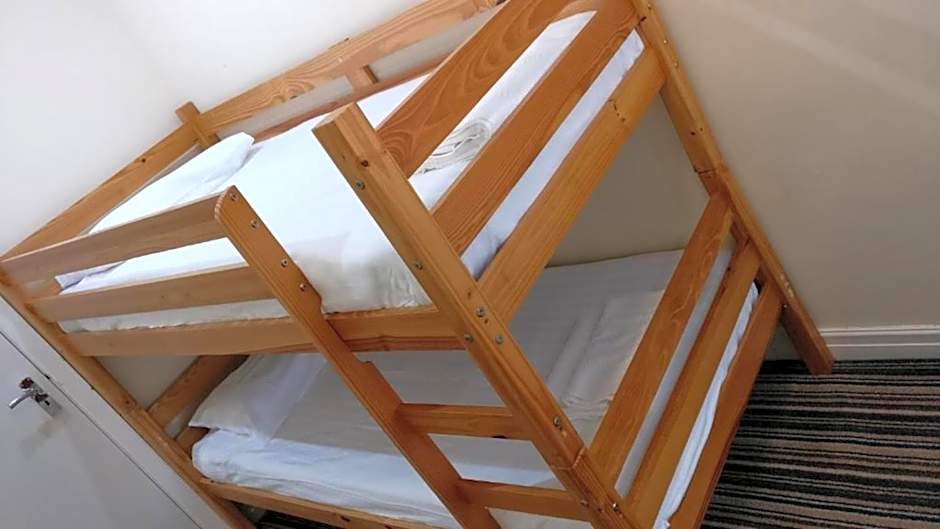 OYO Wave Crest Hotel