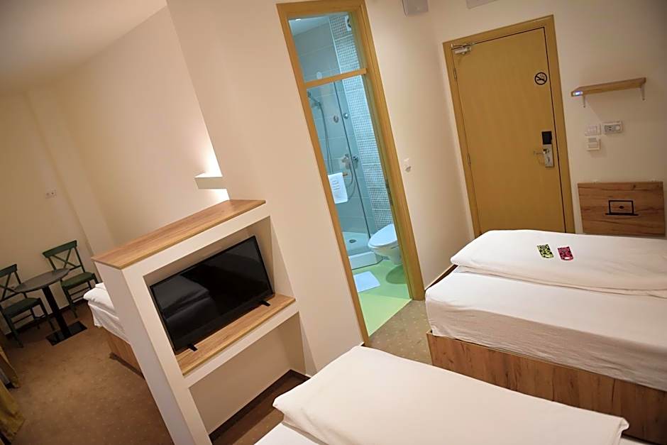 Photo 1 of 6 of Triple Room