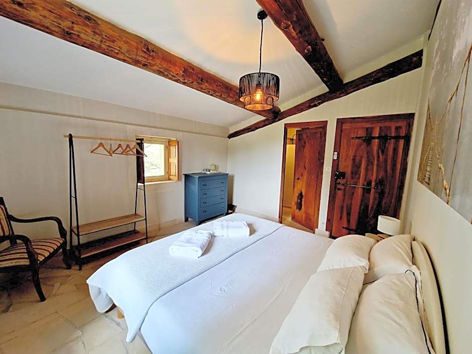 Mas du Rollier Chambres d'hôtes