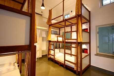 6-bed Mixed Ac dorm