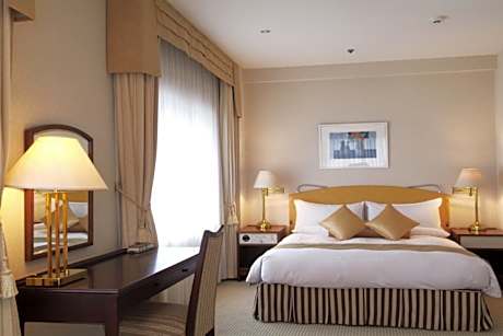 Junior Suite with River View - Non-Smoking