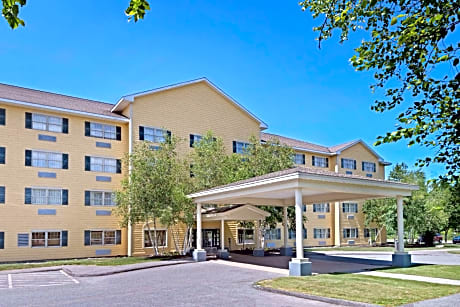 Ramada by Wyndham Saco/Old Orchard Beach Area