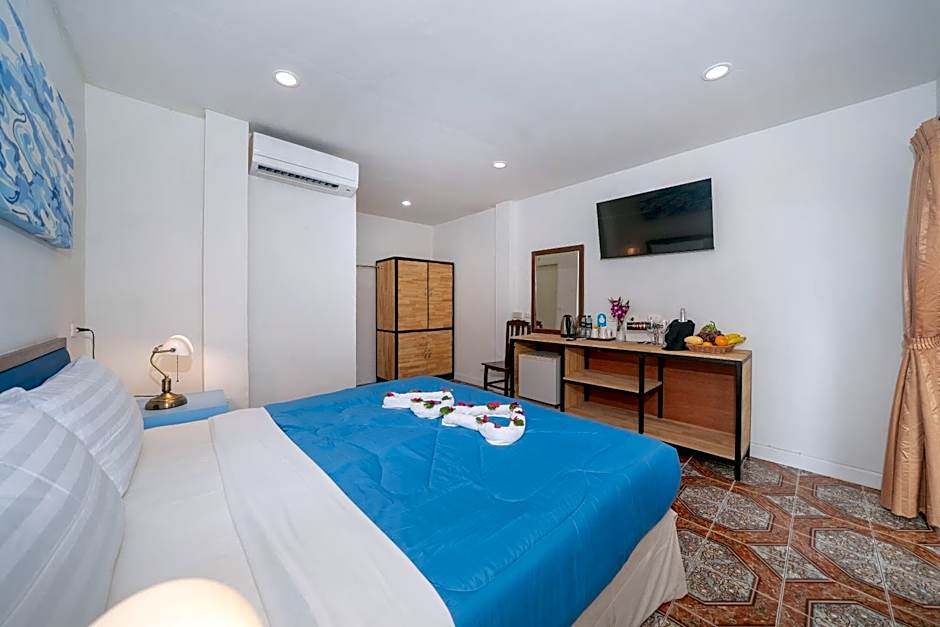 Photo 1 of 10 of Standard, Sea View