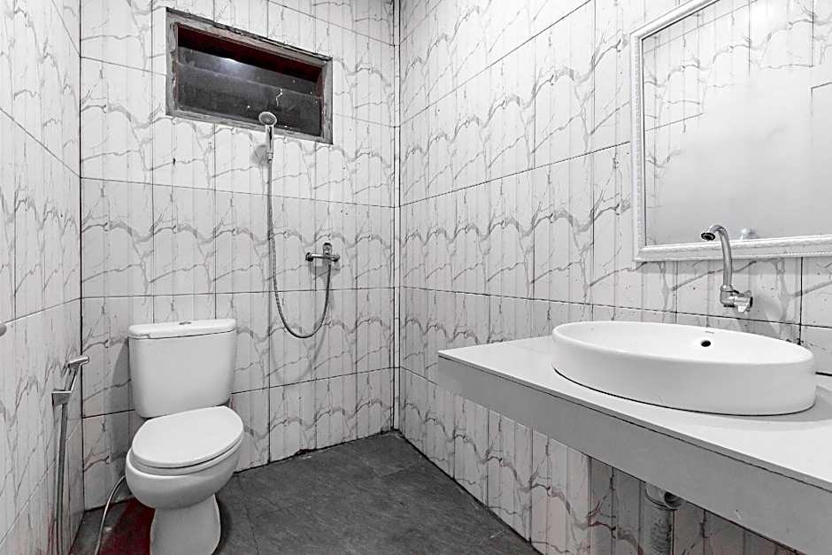 Urbanview Hotel Kampung Istal Megamendung Puncak by RedDoorz