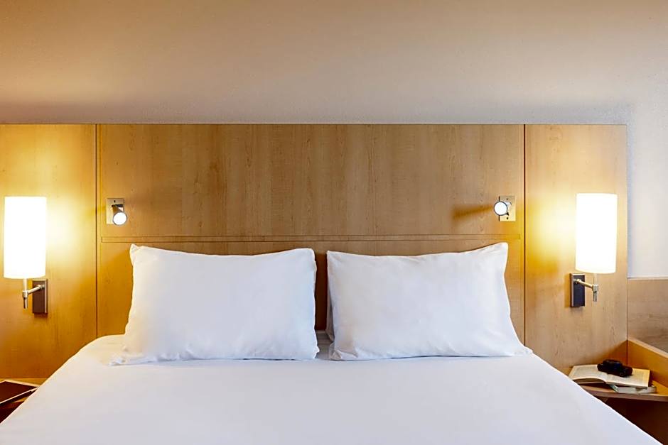 Ibis Oviedo