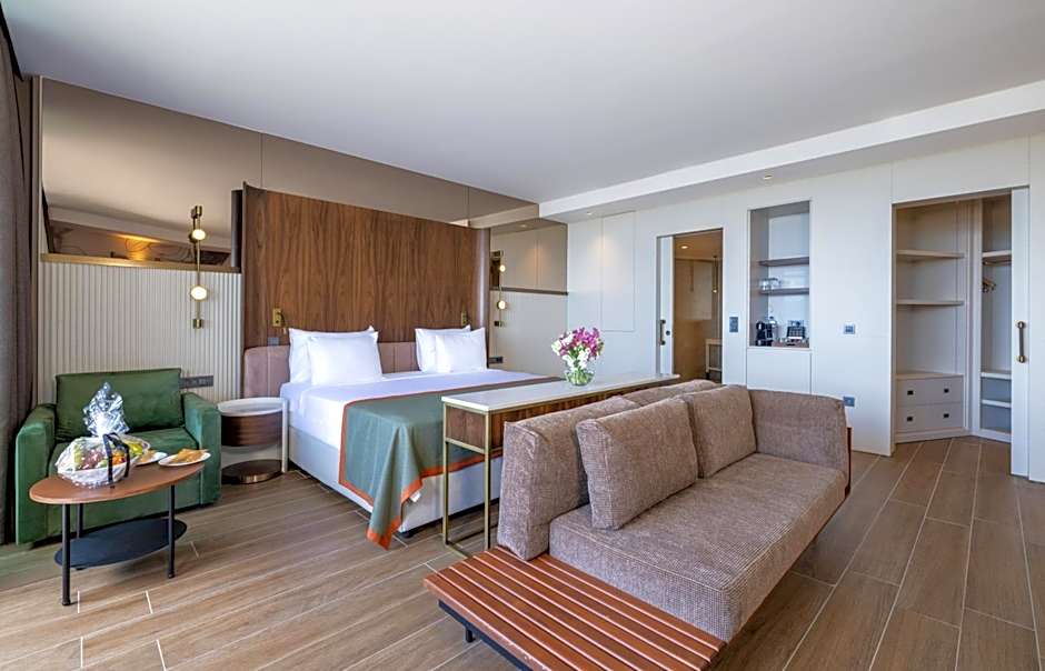 Photo 1 of 5 of Junior Suite