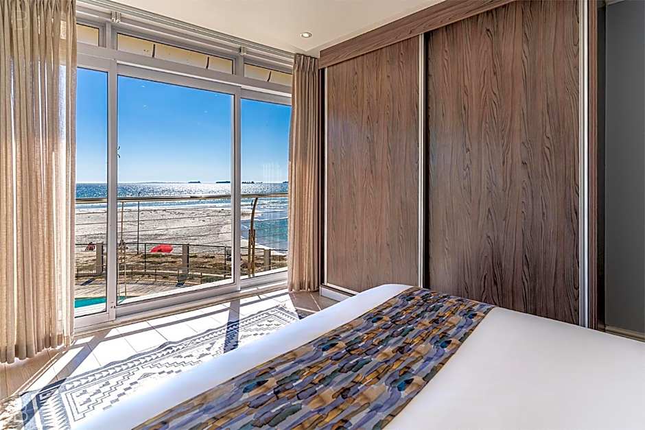 Lagoon Beach Hotel Apartments