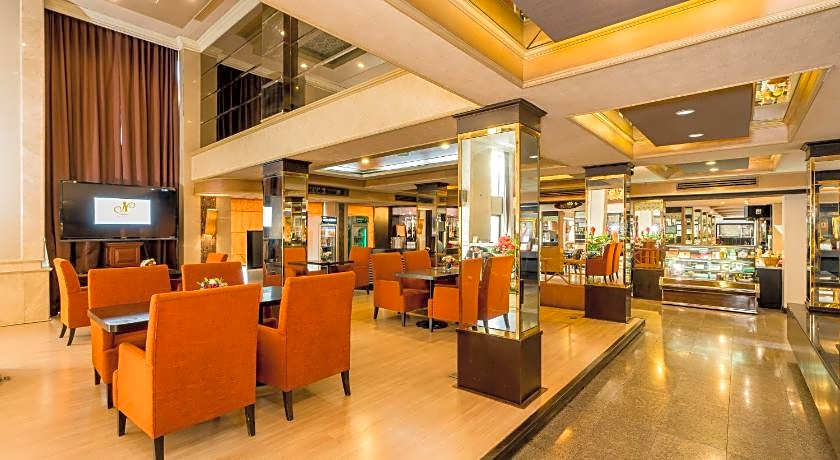 The Niran Grand Hotel