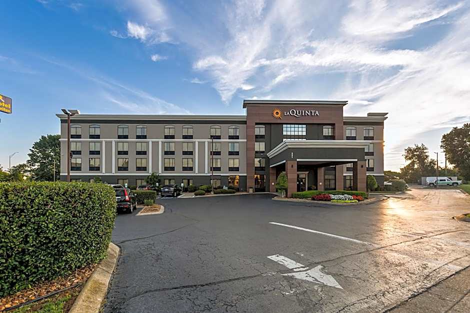 La Quinta Inn & Suites by Wyndham Clarksville