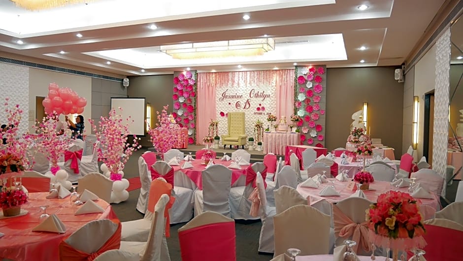 Circle Inn - Hotel & Suites