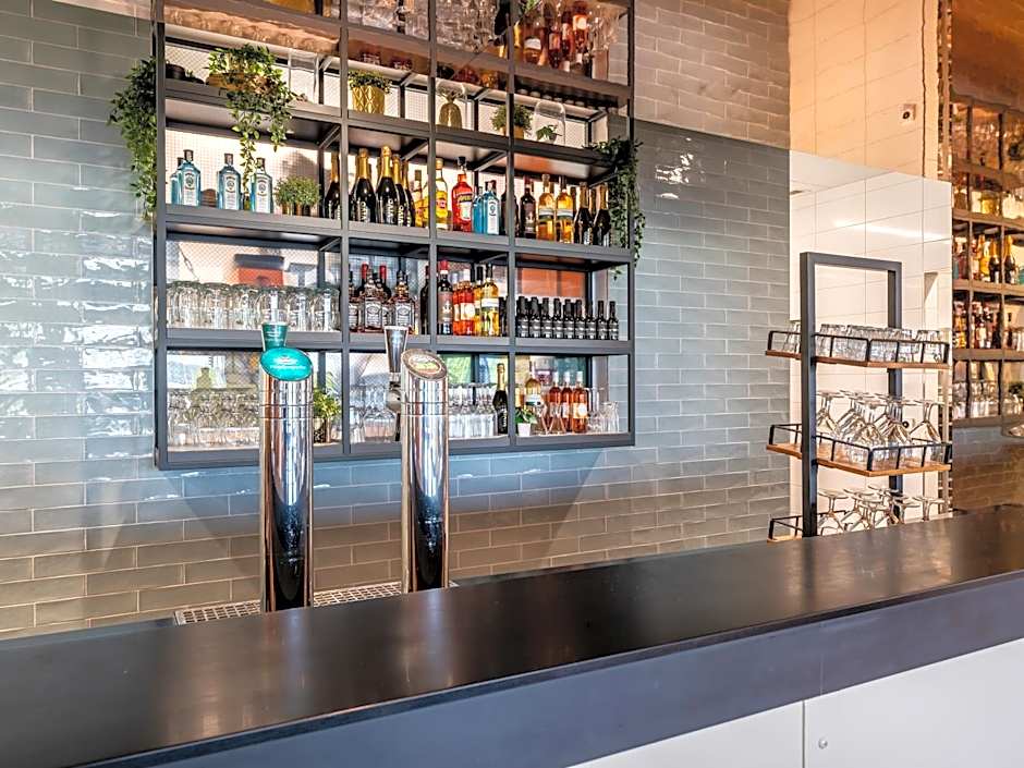 B&B HOTEL Zürich Airport