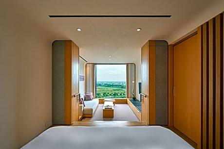 Suite with City View and Double Bed