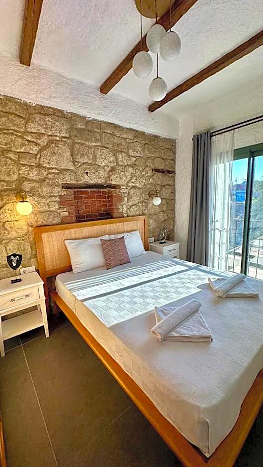 The Comelly Alaçatı