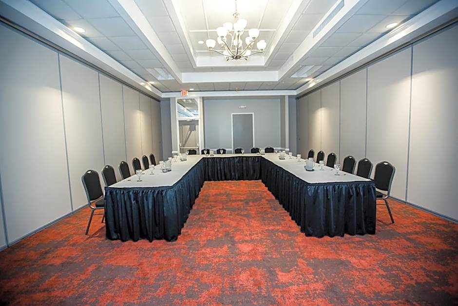 Ramada by Wyndham Jacksonville Hotel & Conference Center