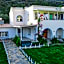 Yaliyani Motel Restaurant