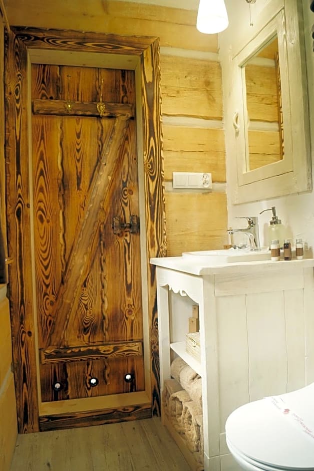 Smolnikowe Klimaty - Chyżula - Sauna&amp;Jacuzzi