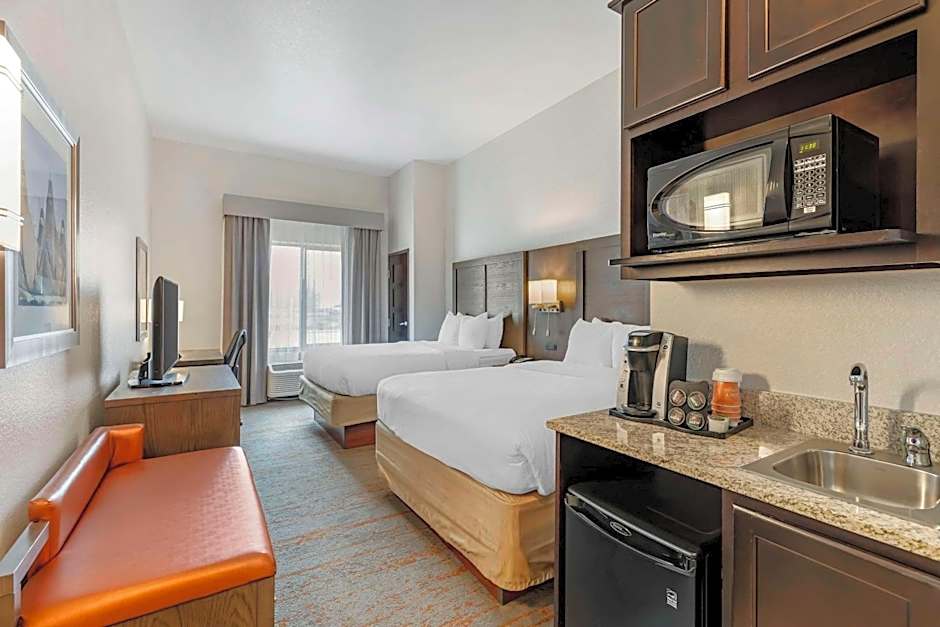 Comfort Inn & Suites Brighton Denver NE Medical Center