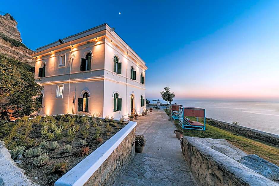 Faro Punta Imperatore