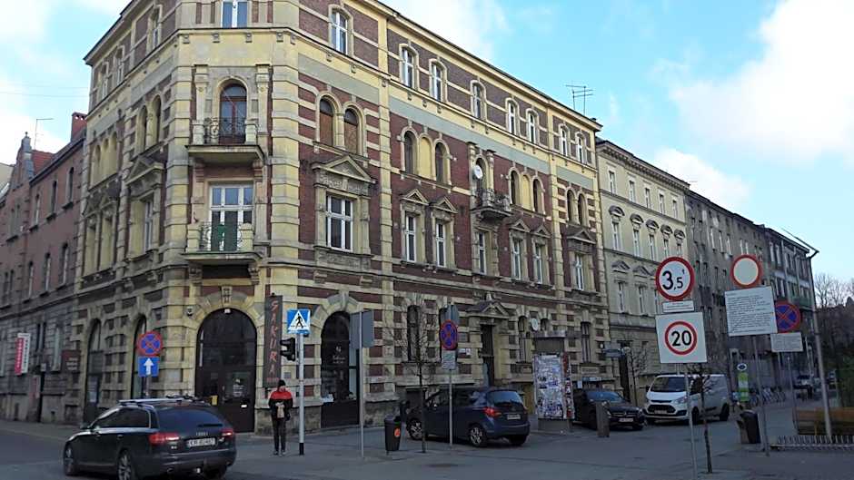 PRZYSTANEK KATOWICE Mariacka 26