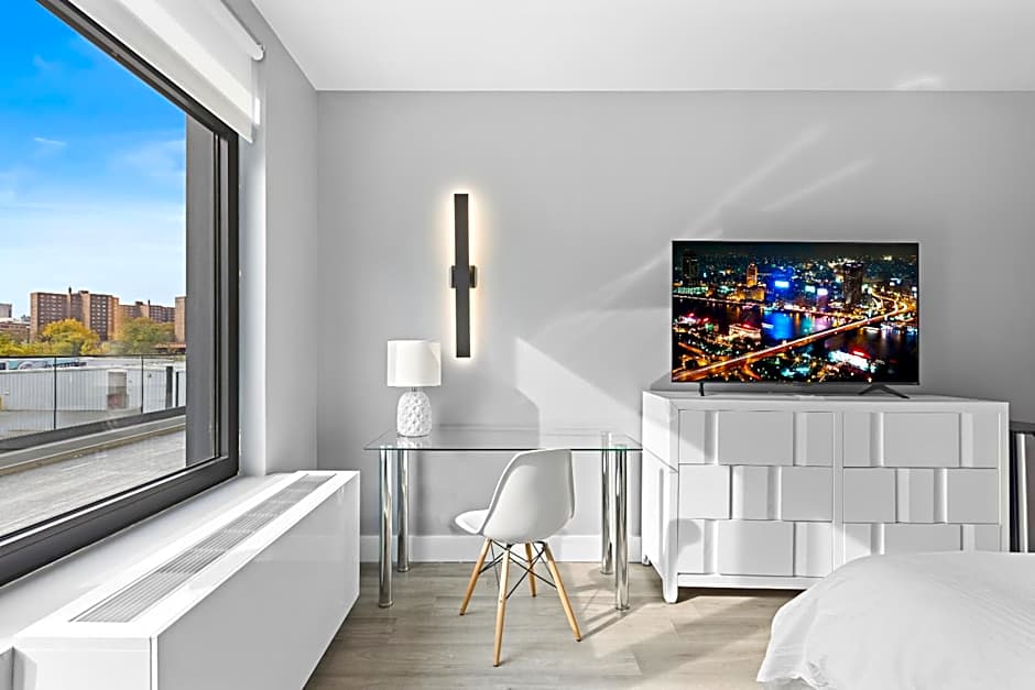 Global Luxury Suites at The Arches